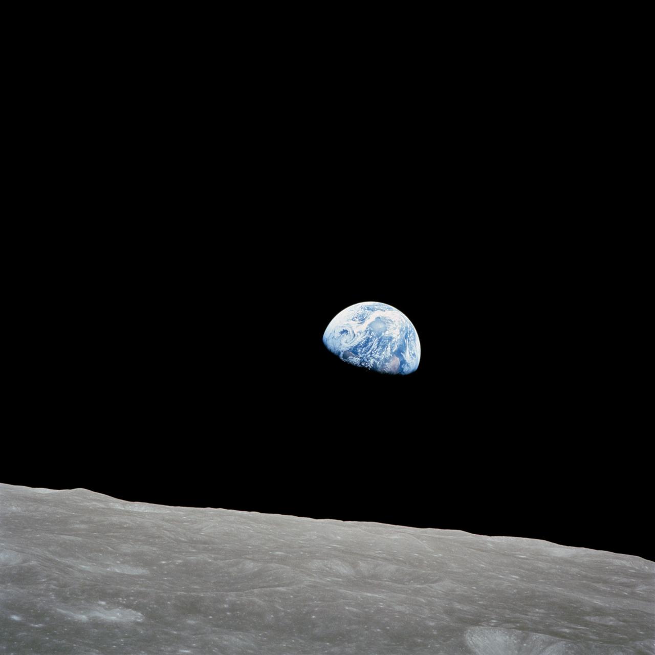 Artemis II Crew Captures Stunning 'Earthrise' Photo as They Approach the Moon